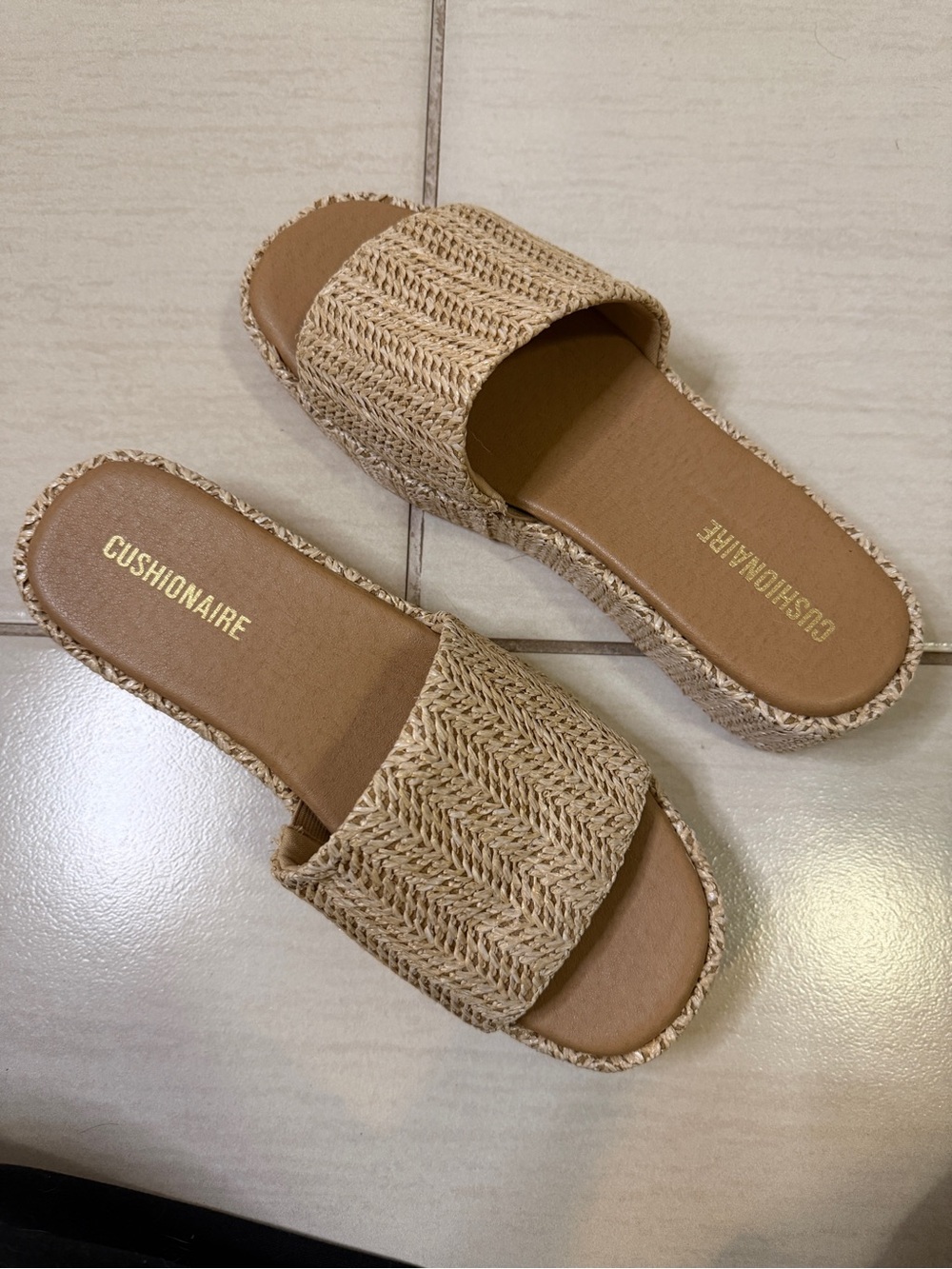 Cushionaire Sandals